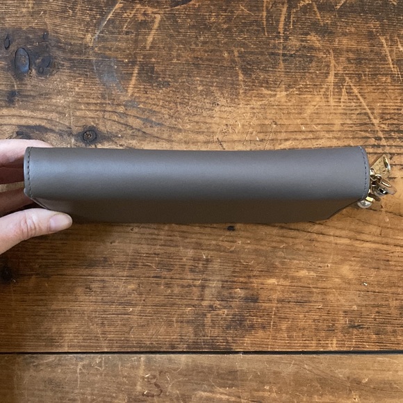 Zac Zac Posen Eartha Checkbook Zip Around Wallet - Taupe with Flowers Zippy - Picture 10 of 12